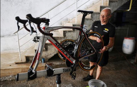 how to wash your mountain or hybrid bike perfectly step 1