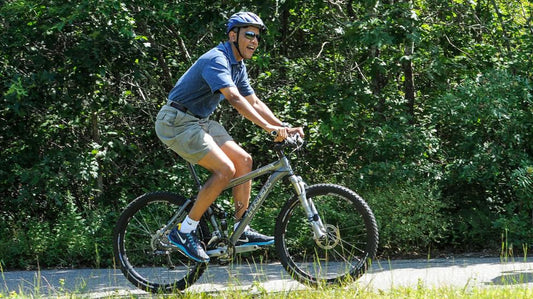 Get Motivated : How more and more celebrities are cycling to work